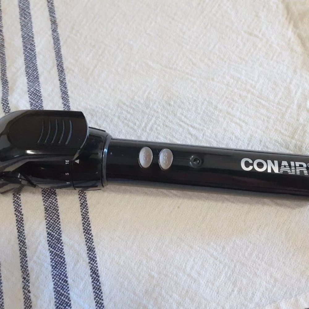 Conair 1/2 inch Hair Curling Iron for Styling - Picture 3 of 3